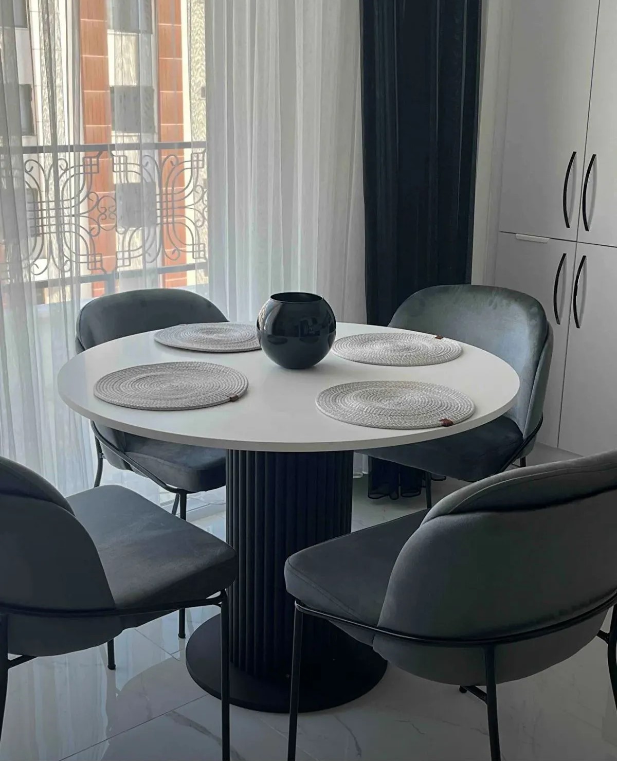 100 Cm Dizayn Özel Tasarım Yuvarlak Siyah Yemek Masası Balkon Mutfak Masası Çalışma Ofis Masası